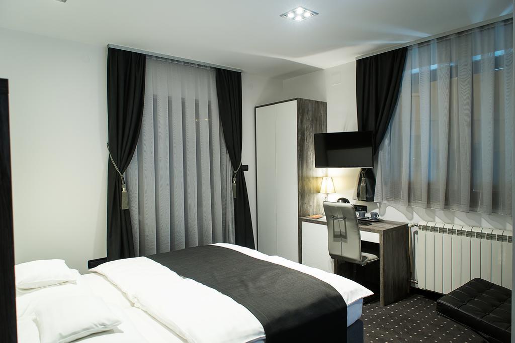 Log In Rooms Záhřeb Exteriér fotografie