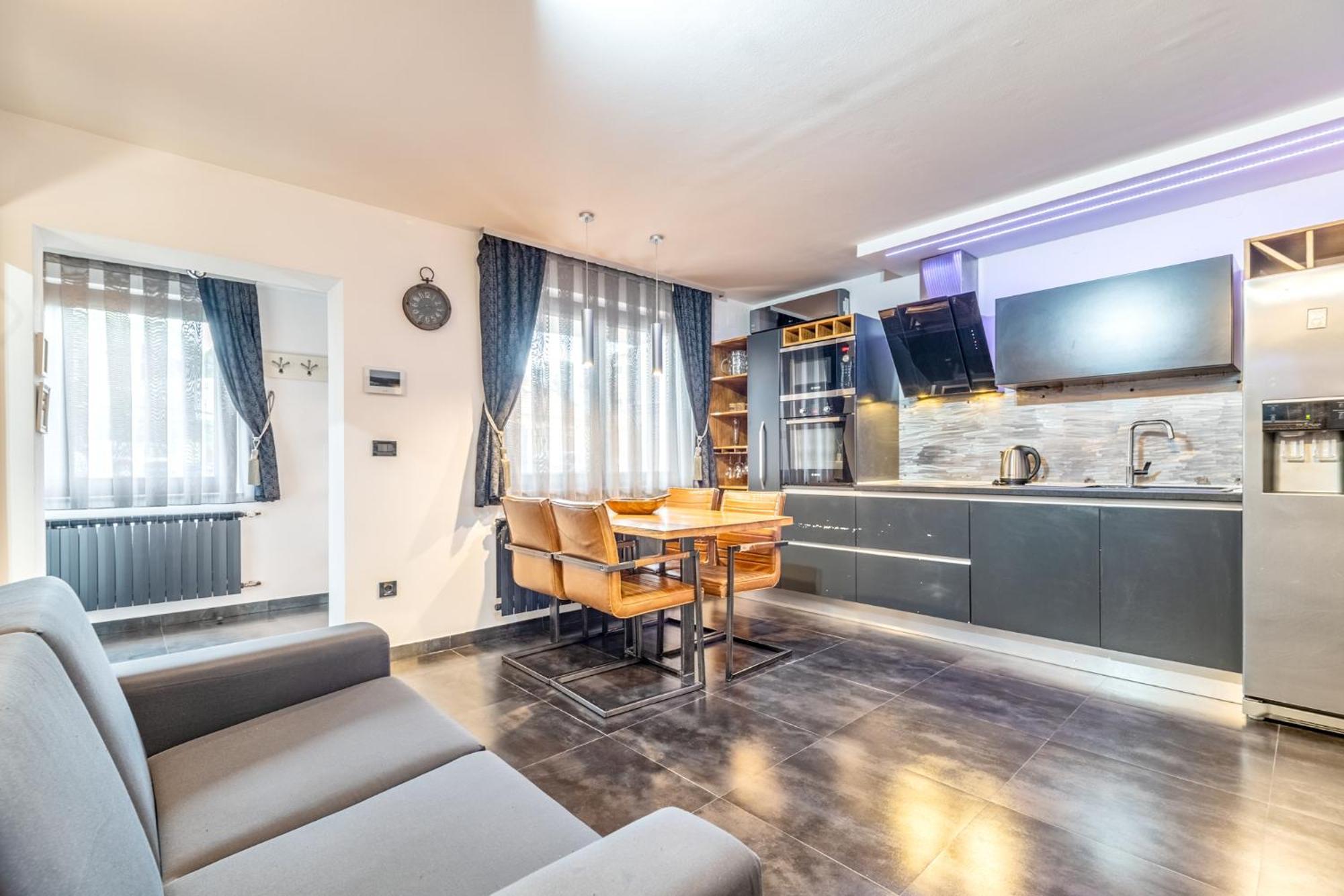 Log In Rooms Záhřeb Exteriér fotografie