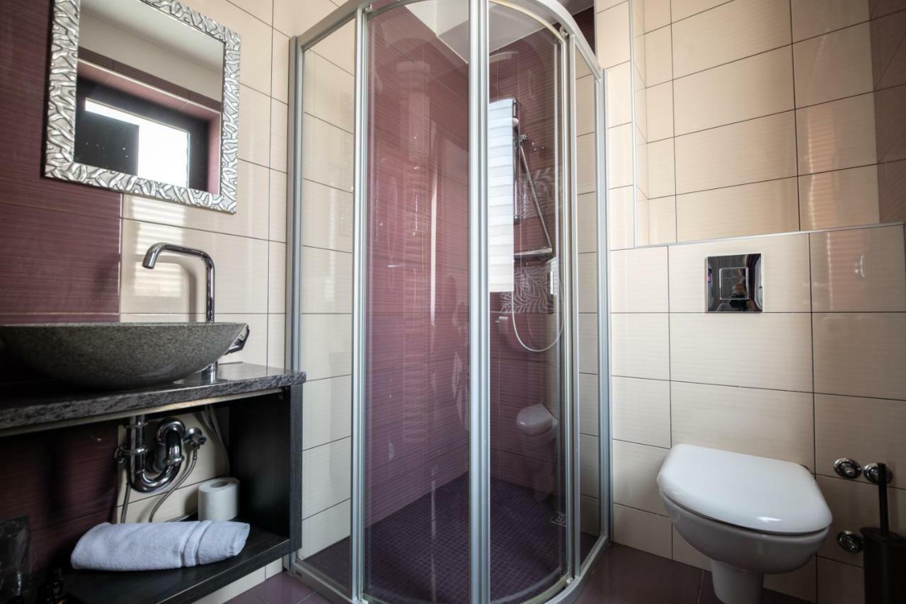 Log In Rooms Záhřeb Exteriér fotografie