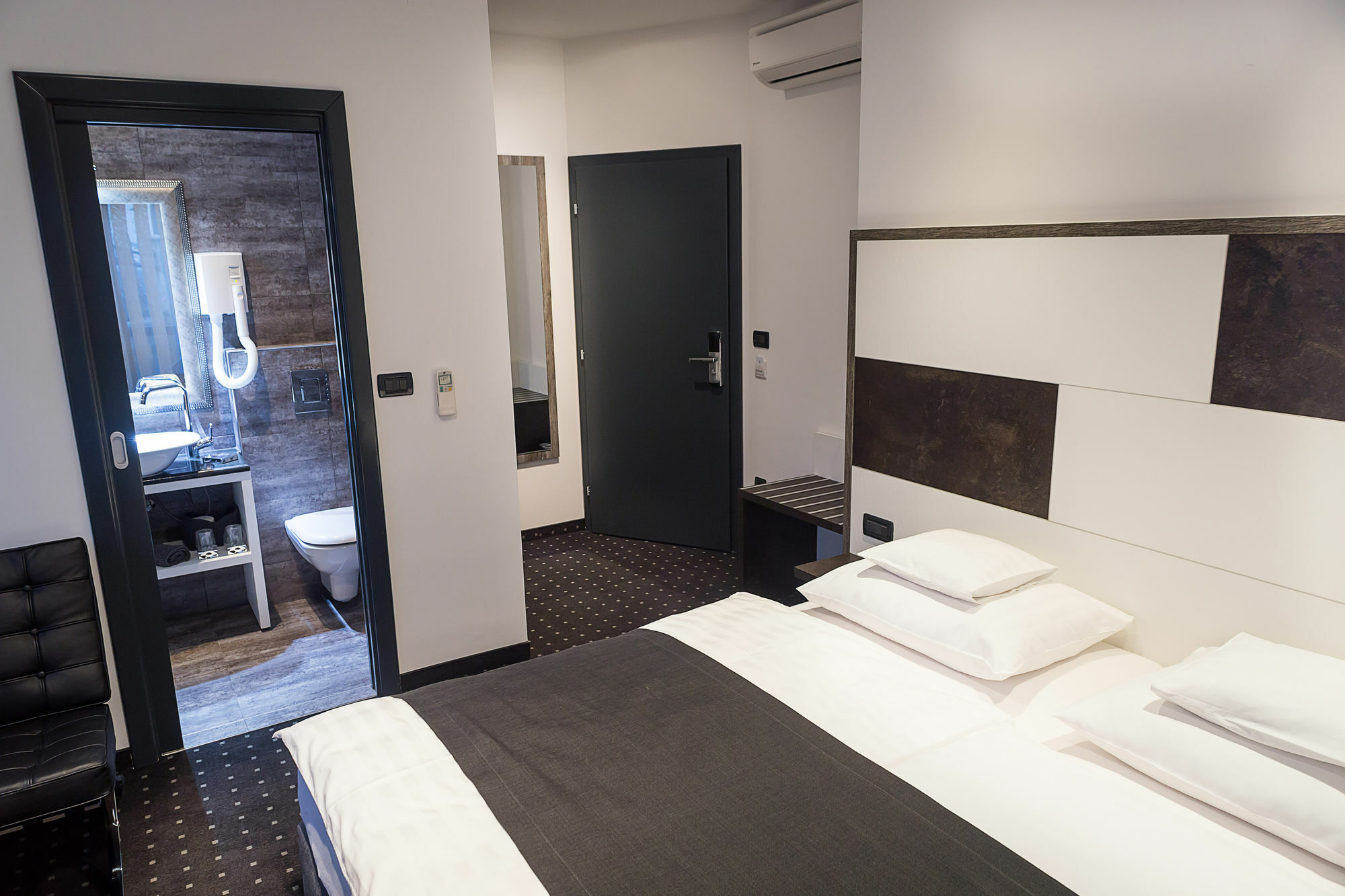 Log In Rooms Záhřeb Exteriér fotografie