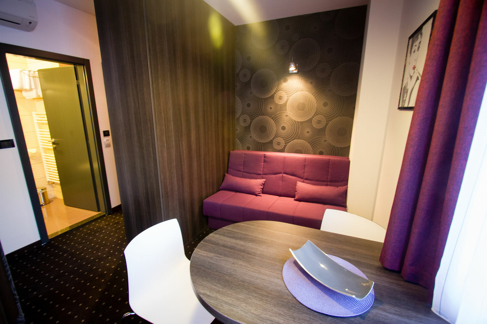 Log In Rooms Záhřeb Exteriér fotografie