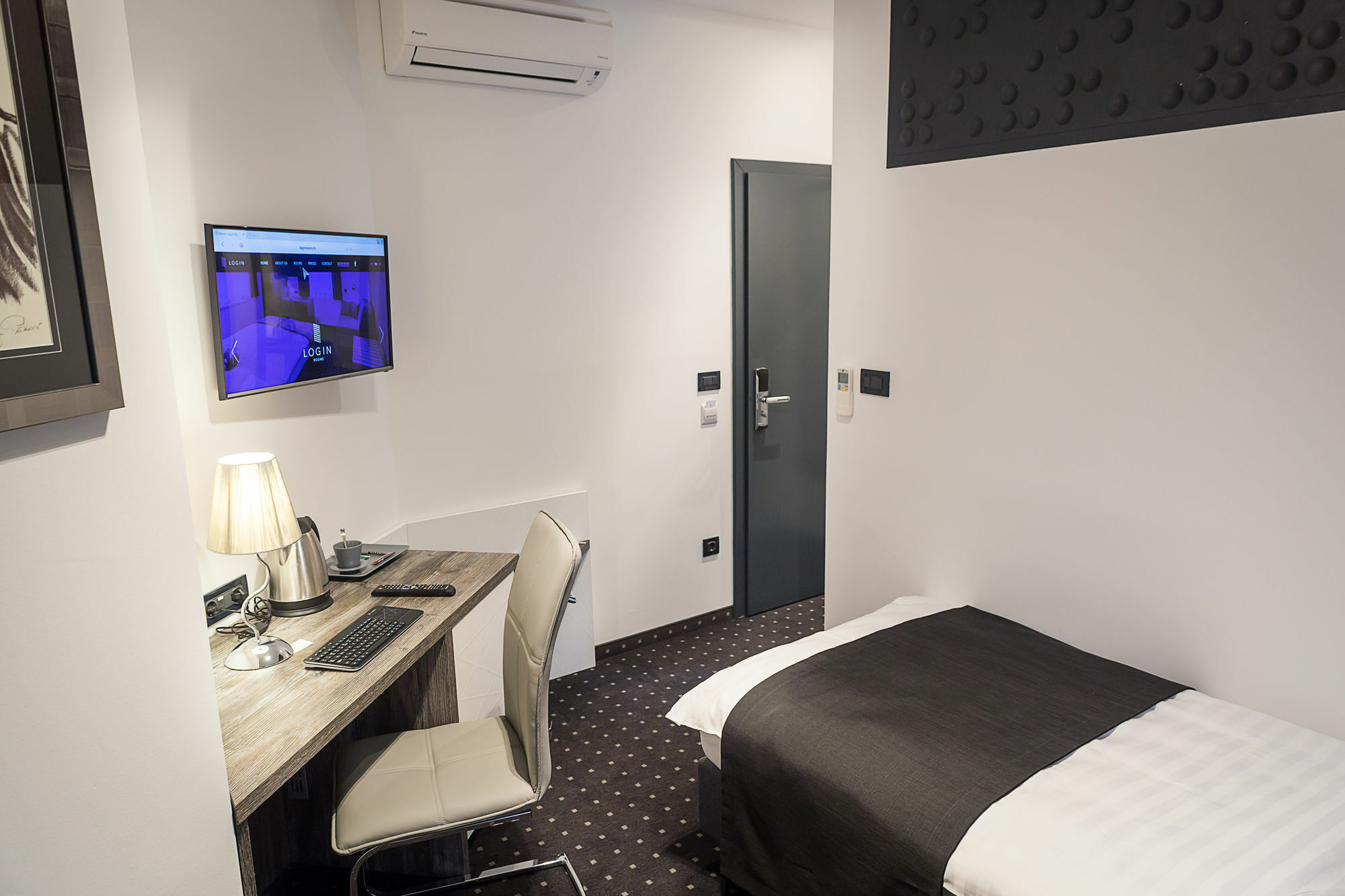 Log In Rooms Záhřeb Exteriér fotografie