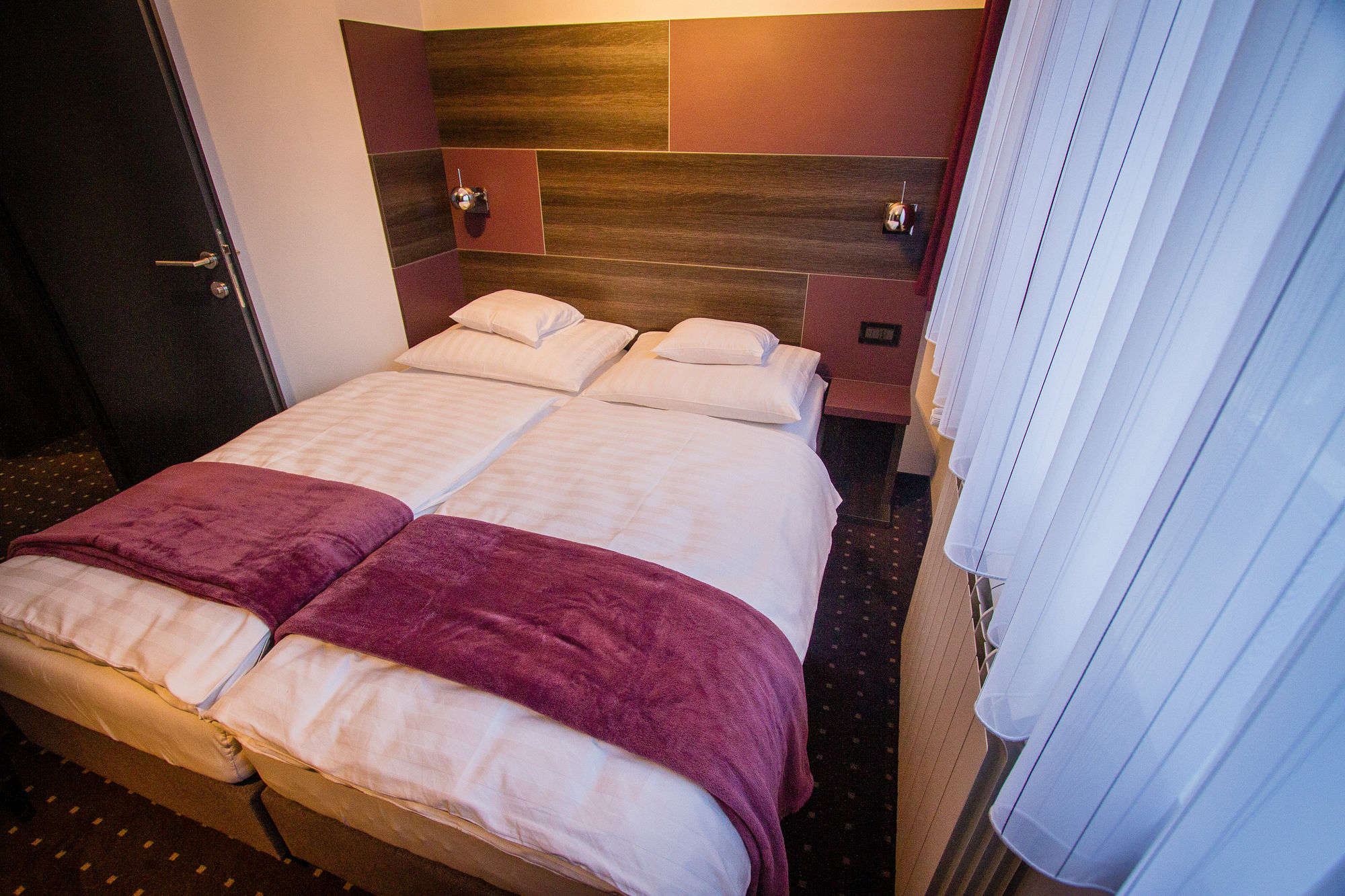 Log In Rooms Záhřeb Exteriér fotografie