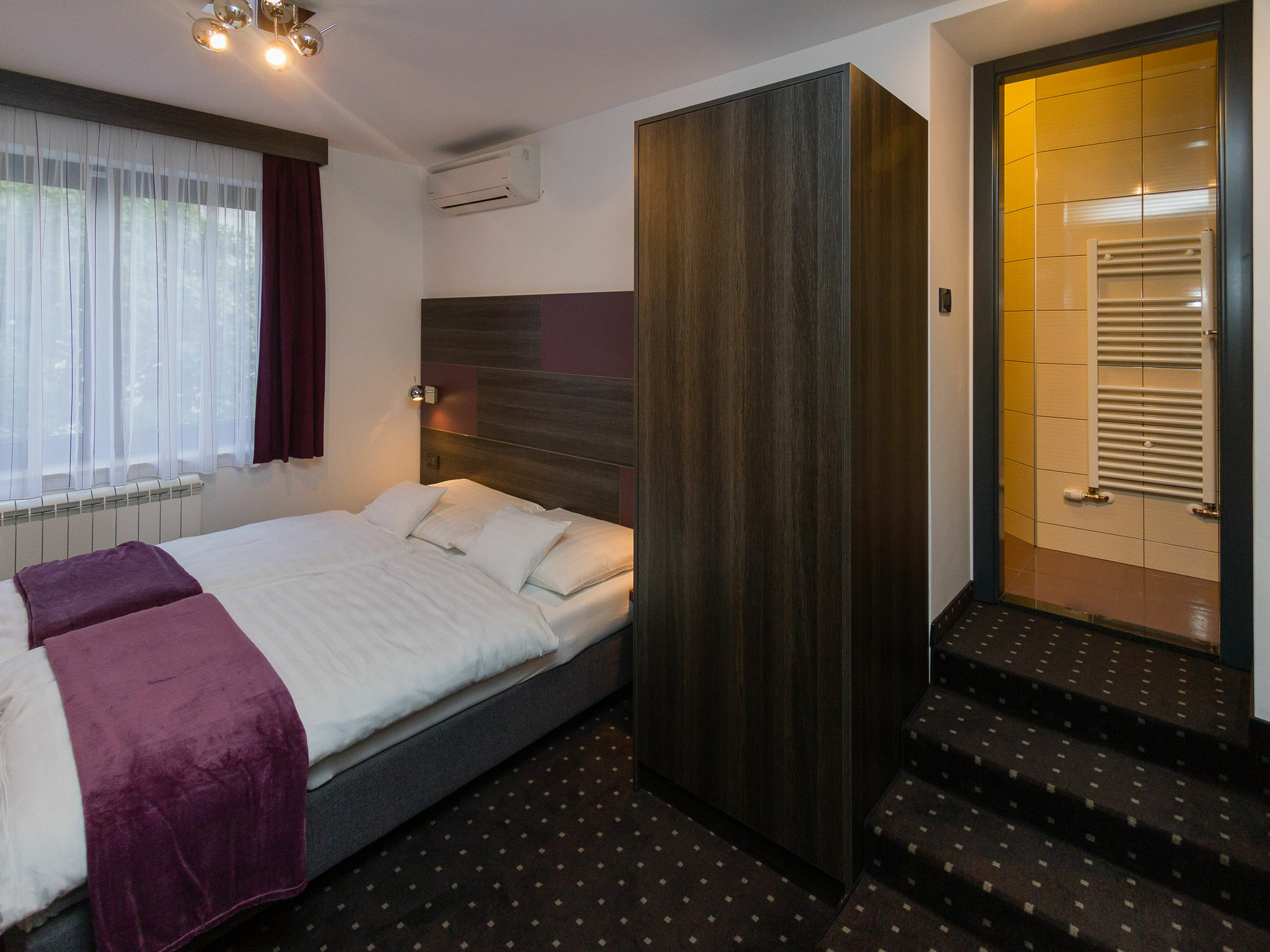 Log In Rooms Záhřeb Exteriér fotografie